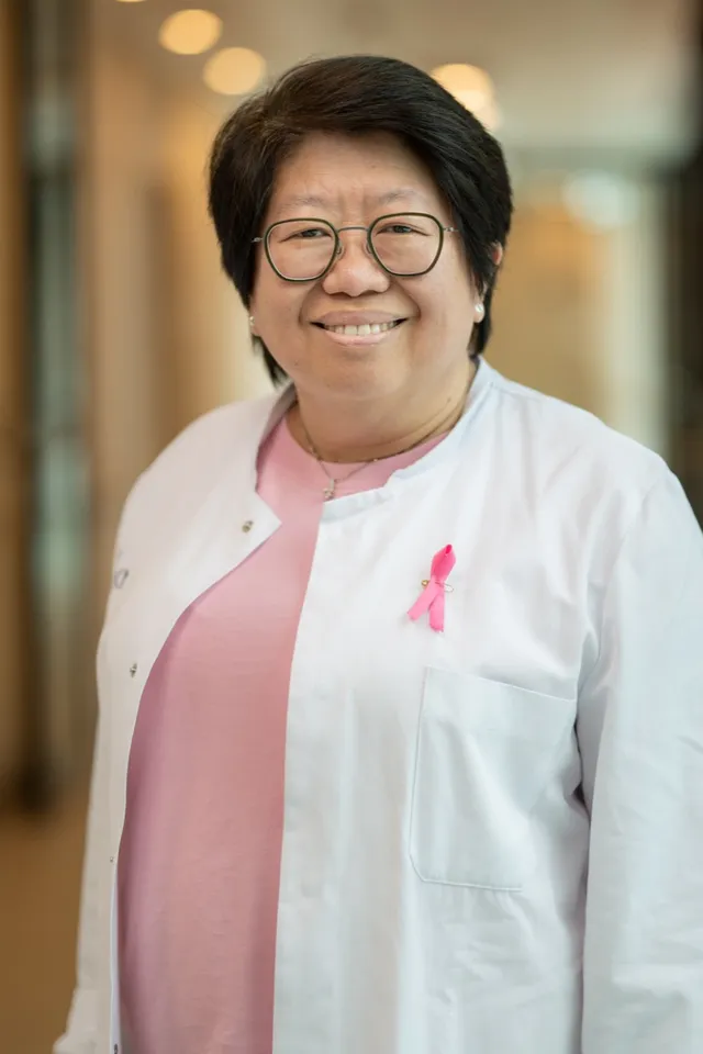 Dr. Joke Tio